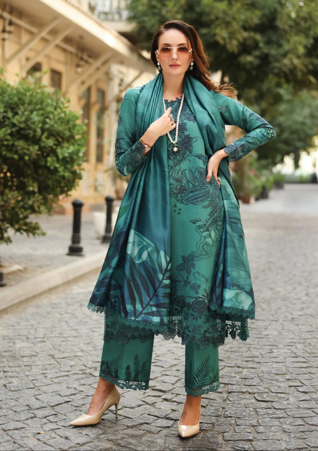 Rang Rasiya – Emerald Teal Tropical Leaf Print with Mirror-Work Gala – 3PC