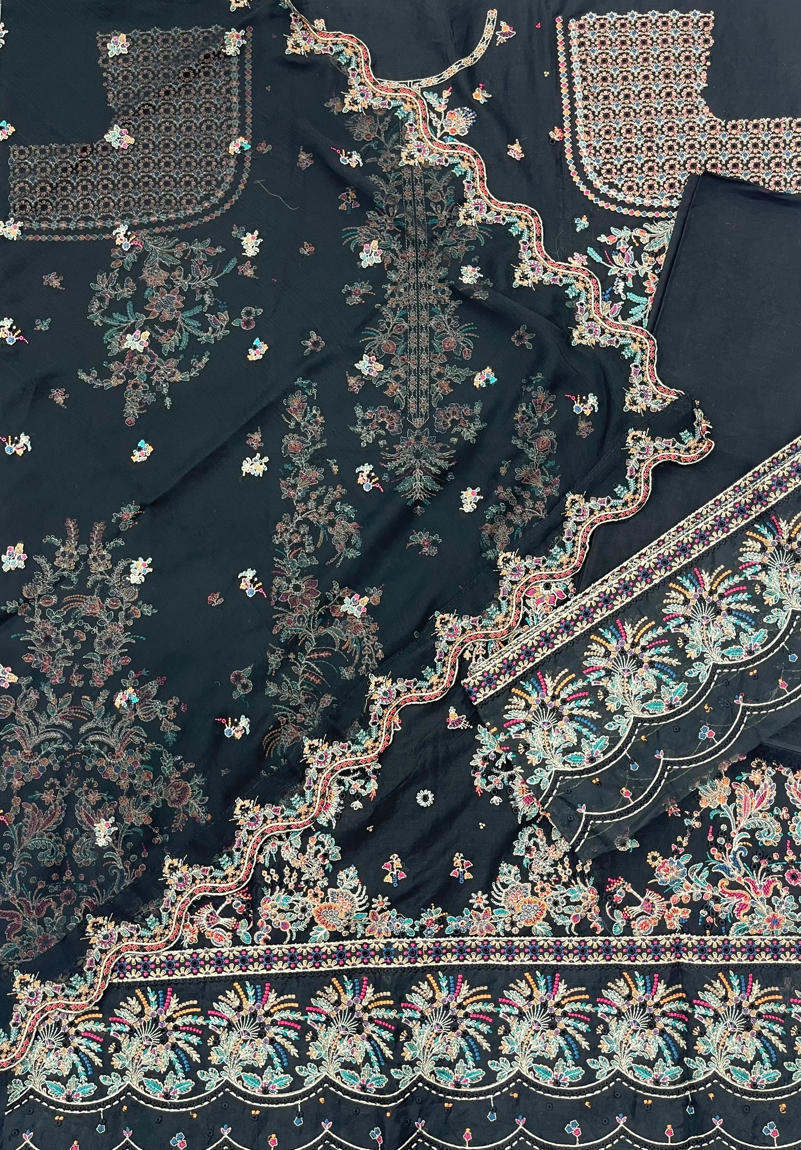 Qadri Arts – Midnight Opal Embroidered Luxury Lawn – 3PC