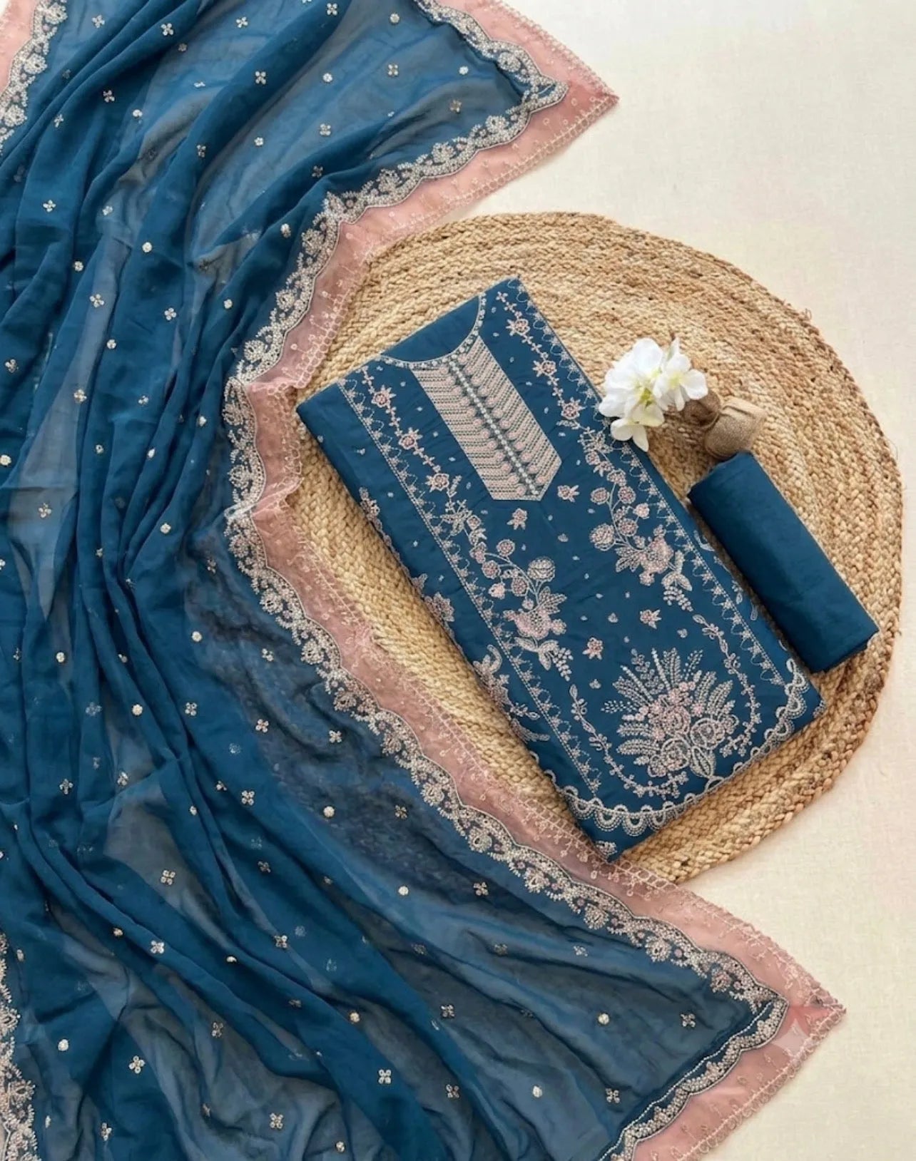 Aneela’s – Imperial Muse Embroidered Lawn – 3PC