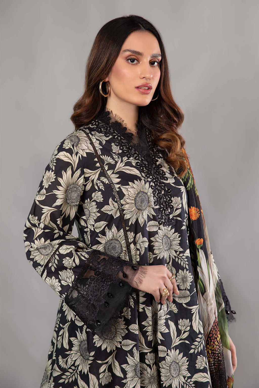 Maria B – Midnight Sunflower | Printed Lawn 3Pc