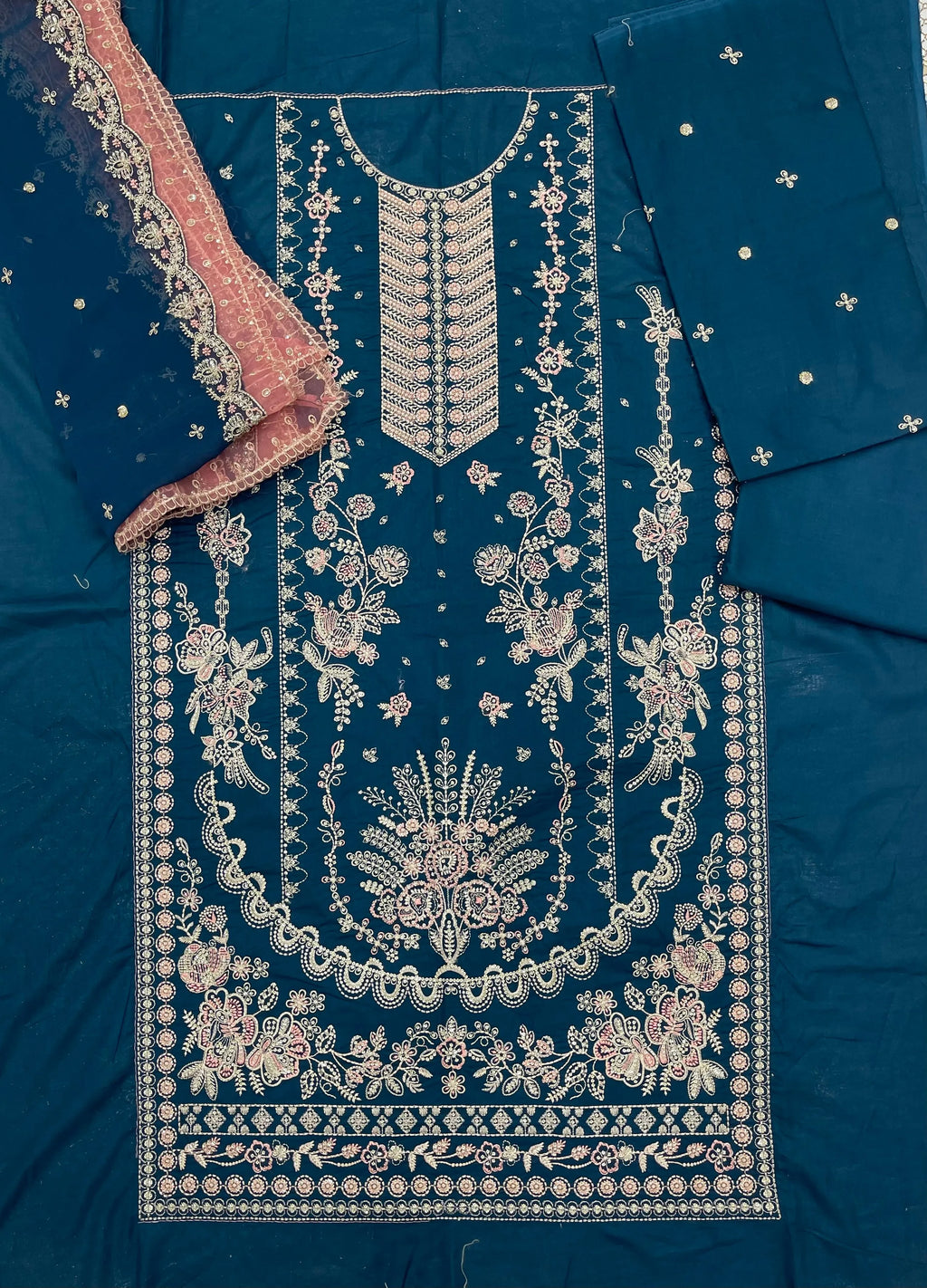 Aneela’s – Imperial Muse Embroidered Lawn – 3PC