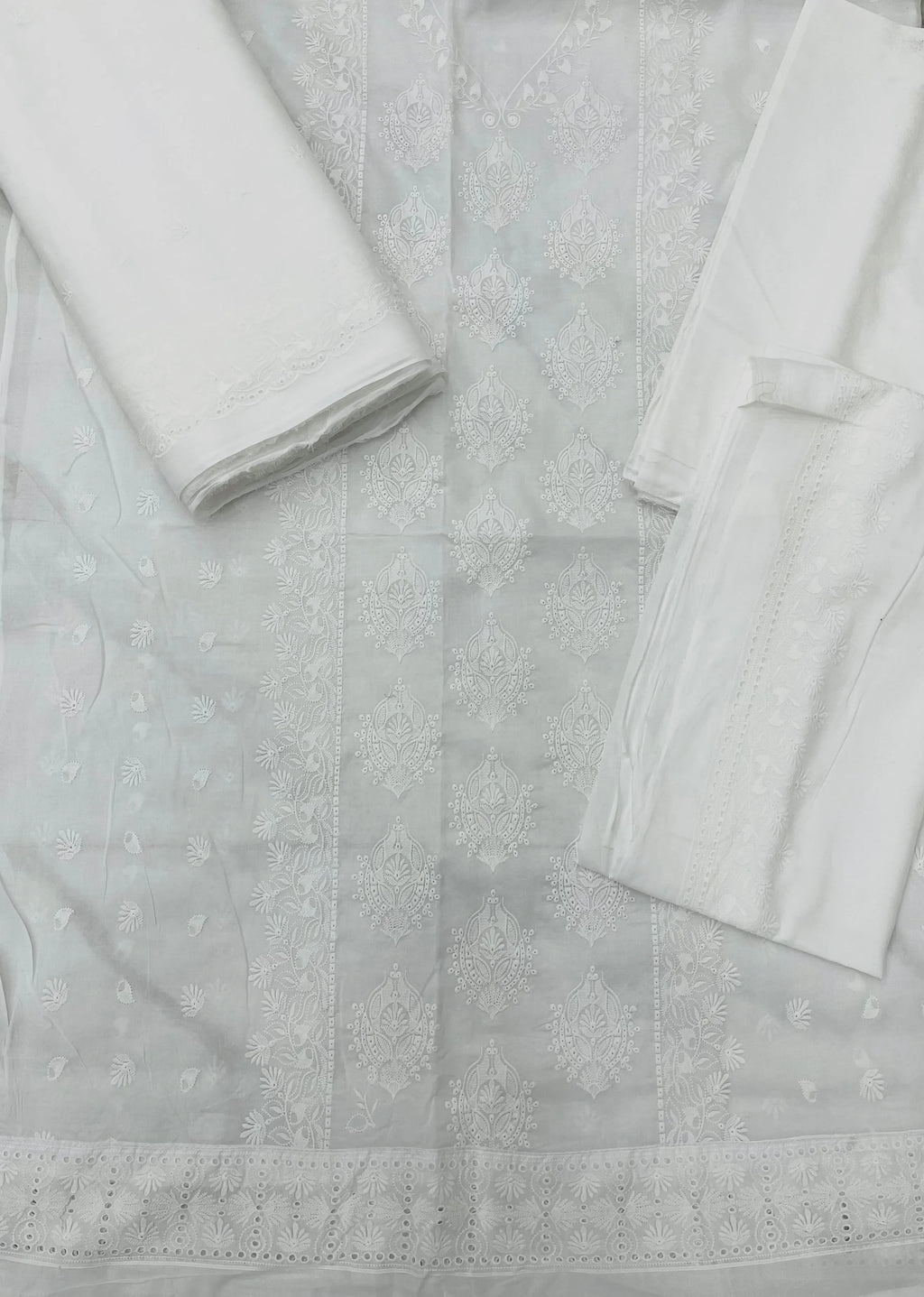 Qadri Arts – white Chikankari Elegance – 3PC