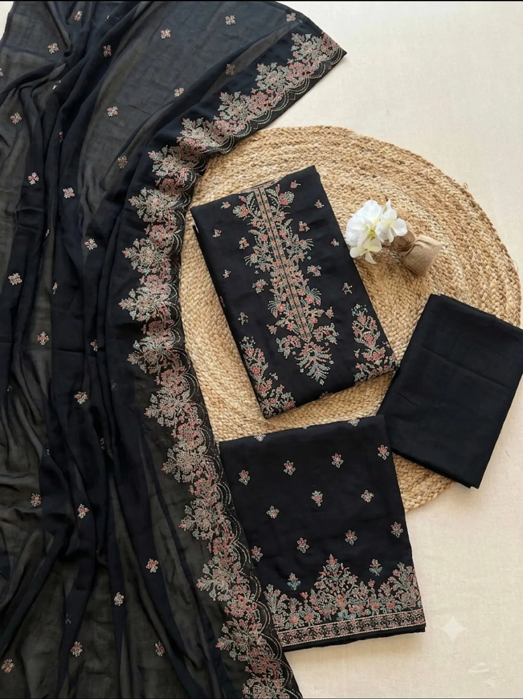 Qadri Arts – Midnight Opal Embroidered Luxury Lawn – 3PC