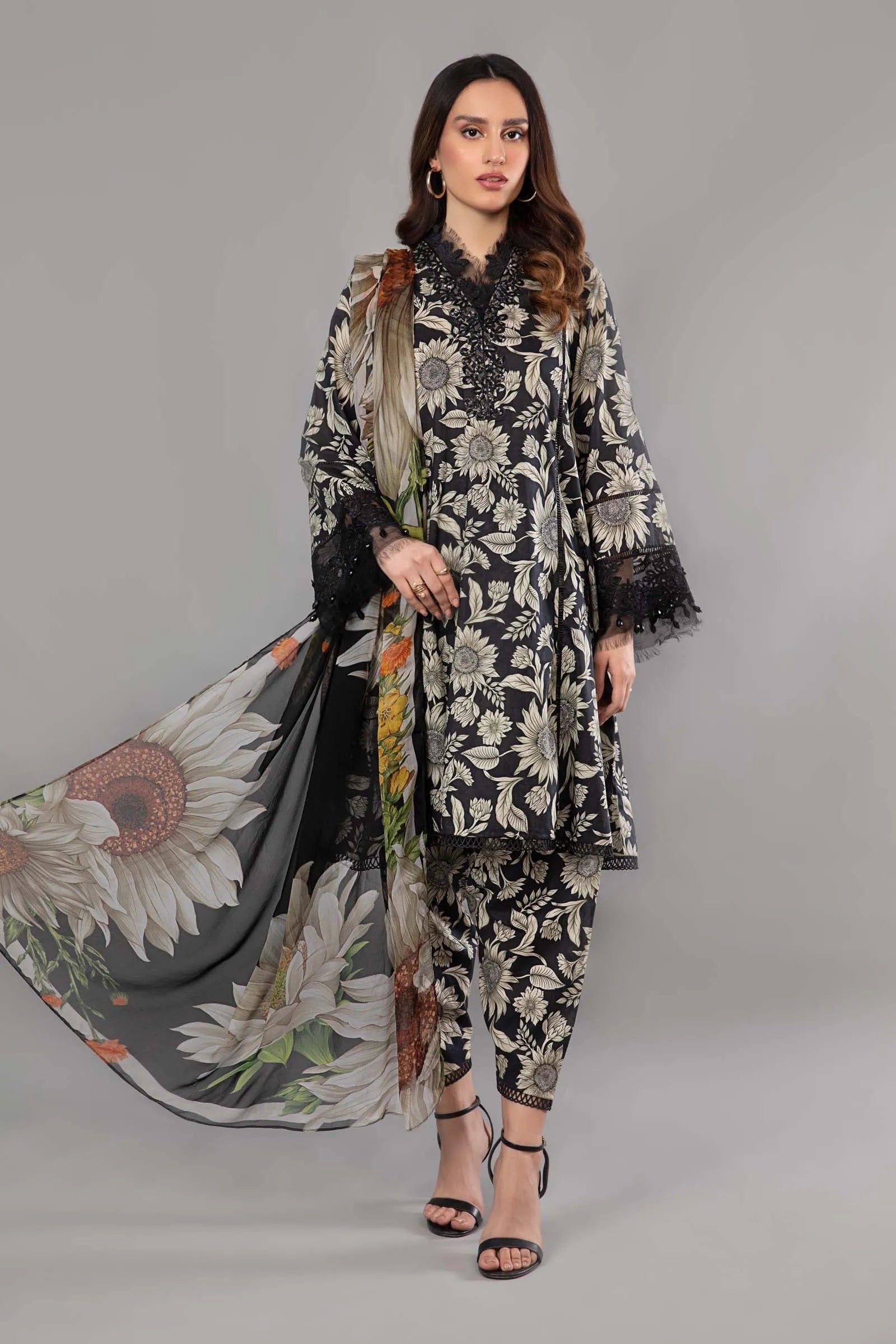 Maria B – Midnight Sunflower | Printed Lawn 3Pc